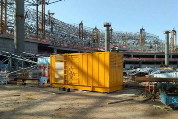 岳西发电机出租如何判断空气滤清器是否需要更换？